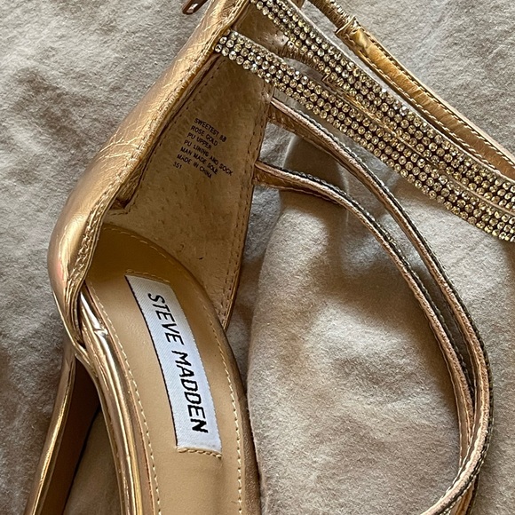 Steve Madden heels NEW - Picture 3 of 3